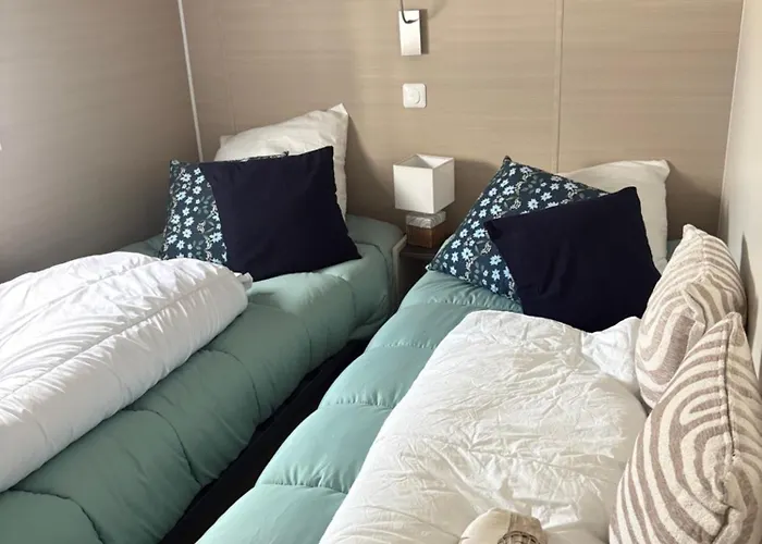 Campsite Mobil-home 6 Personnes *